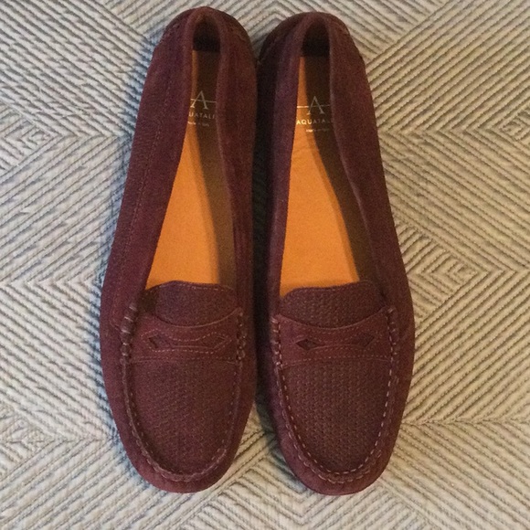 Aquatalia size 9.5 red (maroon) loafers for women. Condition is pristine. NWT - Picture 5 of 8
